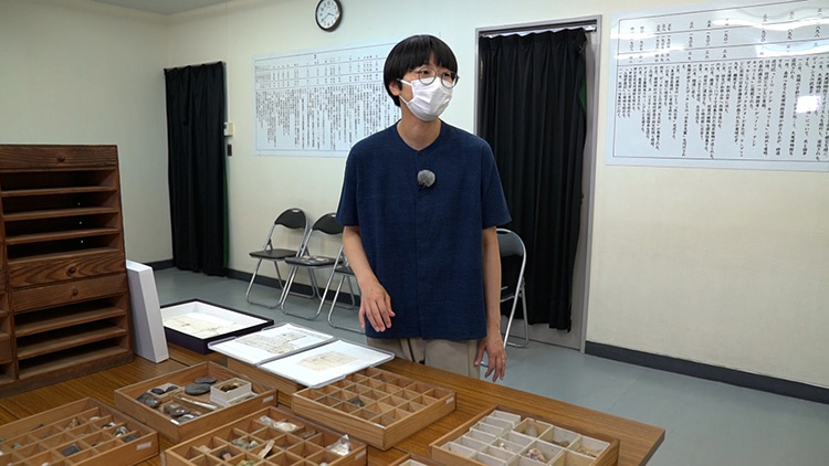 The specimen reveals the characteristics of Kumagusu's collection.