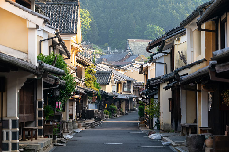 内子町八日市護国