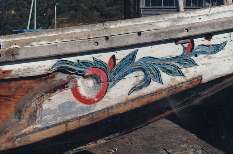 竹谷さんが学生時代に撮影した漁船の化粧板